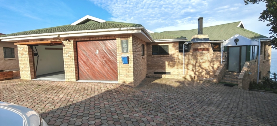 5 Bedroom Property for Sale in Dana Bay Western Cape
